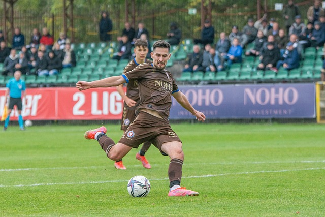 更有防守硬 更有防守硬